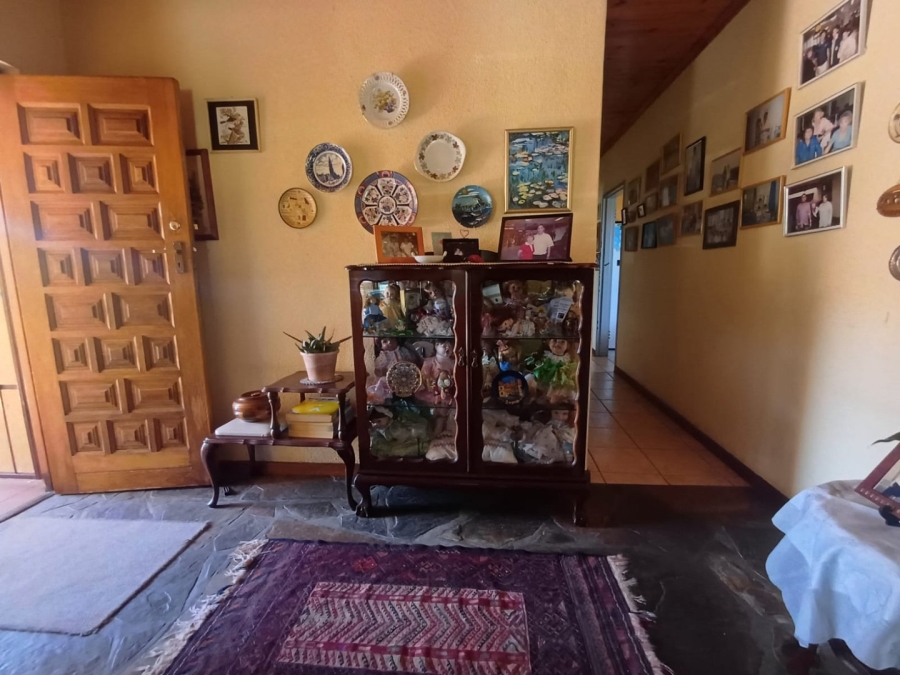 5 Bedroom Property for Sale in Rosedale Western Cape